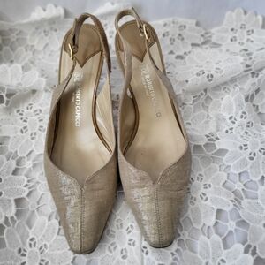 Roberto Capucci Bone Slingback Pointed-Toe Marina Vogue Size 8.5